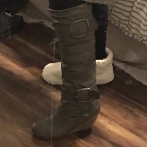 Women’s boots